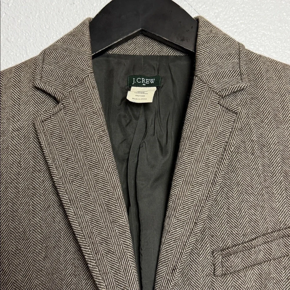 J. Crew Factory stylish crew